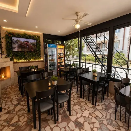Brand Hotel *